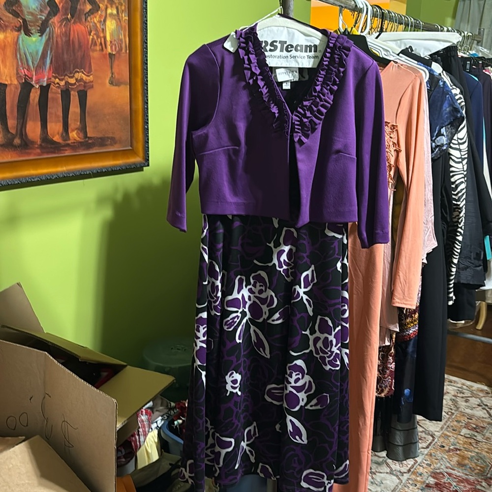 Julian Taylor size 8 Dress black, white and purple with a purple jacket.